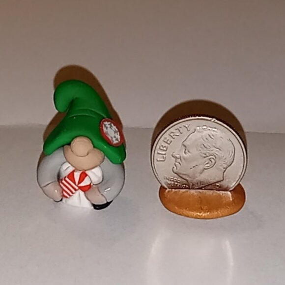 🎯 10 for $10 / Miniature Christmas Gnome with Candy Cane Figure - Picture 1 of 2